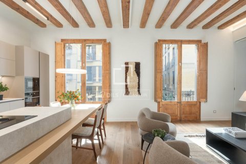 Снять в аренду квартиру в Барселона, Испания с 3 спальни, 147м², № 8772 - фото 4
