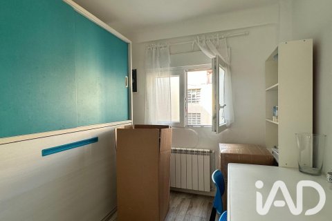 Apartamento de 3 dormitorios en venta en Barcelona, Cataluña, Spain № 8822 - foto 2