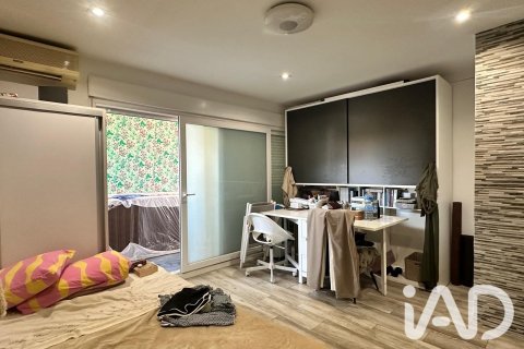 Apartamento de 3 dormitorios en venta en Barcelona, Cataluña, Spain № 8822 - foto 12