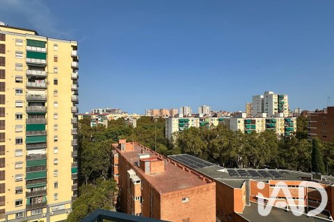 Apartamento de 3 dormitorios en venta en Barcelona, Cataluña, Spain № 8822 - foto 11