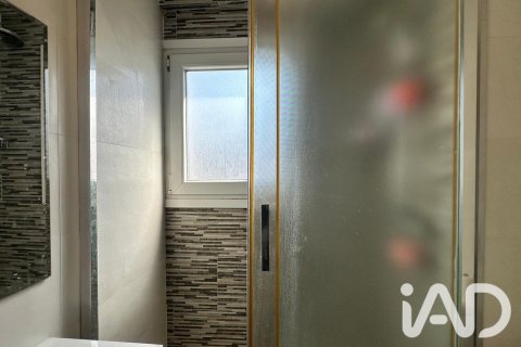 Apartamento de 3 dormitorios en venta en Barcelona, Cataluña, Spain № 8822 - foto 8