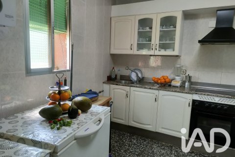 Villa de 3 dormitorios en venta en Sant Vicenc Dels Horts, Barcelona, Cataluña, Spain № 8821 - foto 24