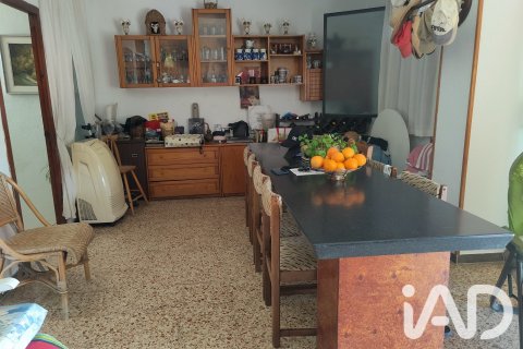 Villa de 3 dormitorios en venta en Sant Vicenc Dels Horts, Barcelona, Cataluña, Spain № 8821 - foto 12