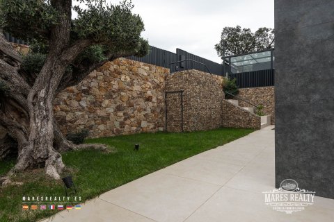 Villa de 6 dormitorios en venta en Lloret de Mar, Gerona, Cataluña, Spain № 991 - foto 6
