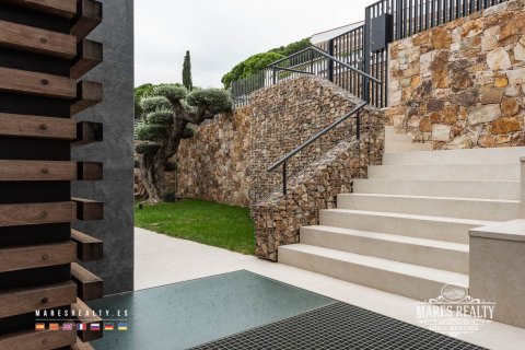Villa de 6 dormitorios en venta en Lloret de Mar, Gerona, Cataluña, Spain № 991 - foto 5