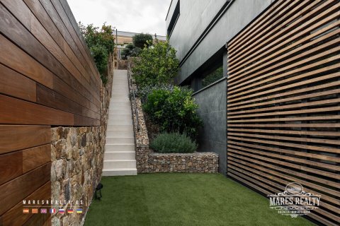 Villa de 6 dormitorios en venta en Lloret de Mar, Gerona, Cataluña, Spain № 991 - foto 8