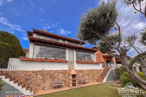 Villa de 4 dormitorios en venta en Tossa de Mar, Gerona, Cataluña, Spain № 994 - foto 9