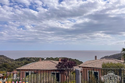 Villa de 4 dormitorios en venta en Tossa de Mar, Gerona, Cataluña, Spain № 994 - foto 8
