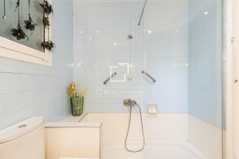 Apartamento de 4 dormitorios en venta en Barcelona, Cataluña, Spain № 7143 - foto 5