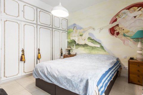 Apartamento de 4 dormitorios en venta en Barcelona, Cataluña, Spain № 7143 - foto 13