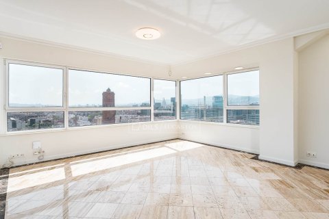 Apartamento de 3 dormitorios en venta en Barcelona, Cataluña, Spain № 7142 - foto 4