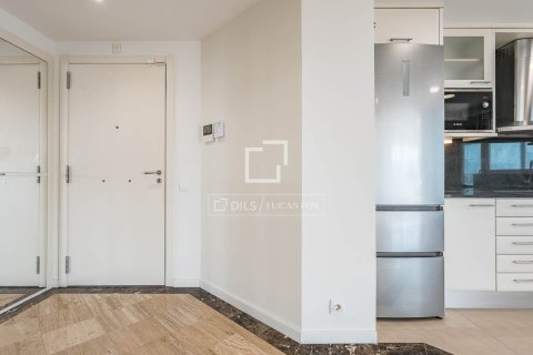 Apartamento de 3 dormitorios en venta en Barcelona, Cataluña, Spain № 7142 - foto 26