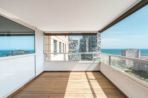 Apartamento de 3 dormitorios en venta en Barcelona, Cataluña, Spain № 7142 - foto 6