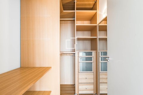 Apartamento de 3 dormitorios en venta en Barcelona, Cataluña, Spain № 7142 - foto 11