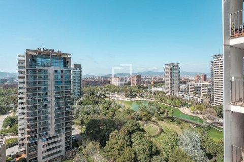 Apartamento de 3 dormitorios en venta en Barcelona, Cataluña, Spain № 7142 - foto 10