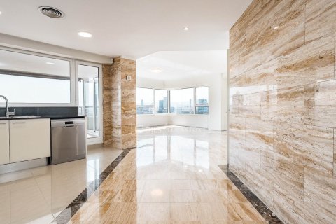 Apartamento de 3 dormitorios en venta en Barcelona, Cataluña, Spain № 7142 - foto 24