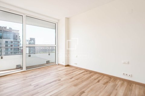 Apartamento de 3 dormitorios en venta en Barcelona, Cataluña, Spain № 7142 - foto 14