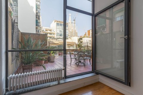 Купить квартиру в Барселона, Испания с 3 спальни, 149м², № 7144 - фото 3