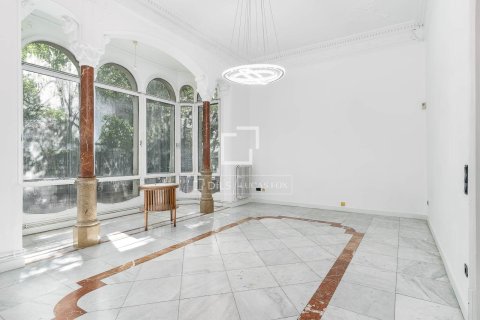Apartamento de 3 dormitorios en venta en Barcelona, Cataluña, Spain № 7144