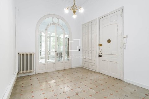Купить квартиру в Барселона, Испания с 3 спальни, 149м², № 7144 - фото 21