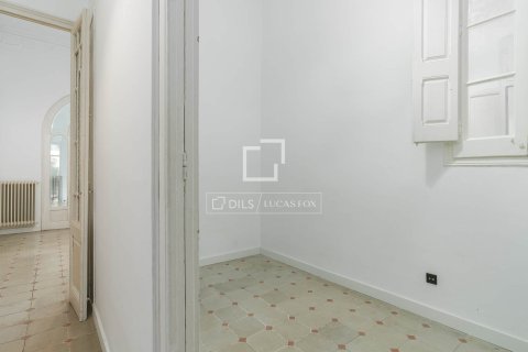Купить квартиру в Барселона, Испания с 3 спальни, 149м², № 7144 - фото 18