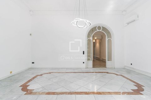 Купить квартиру в Барселона, Испания с 3 спальни, 149м², № 7144 - фото 24