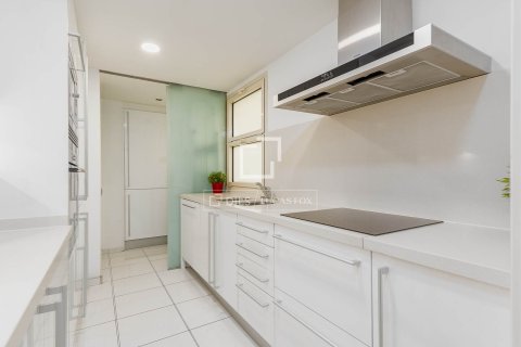 4 bedrooms apartment for sale in Barcelona, Catalonia, Spain № 3799 - photo 12