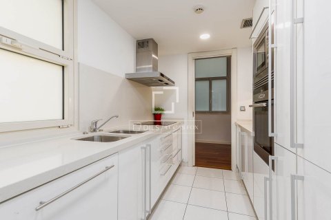 4 bedrooms apartment for sale in Barcelona, Catalonia, Spain № 3799 - photo 13