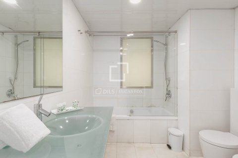 4 bedrooms apartment for sale in Barcelona, Catalonia, Spain № 3799 - photo 20