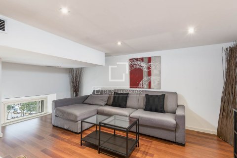 4 bedrooms apartment for sale in Barcelona, Catalonia, Spain № 3799 - photo 9
