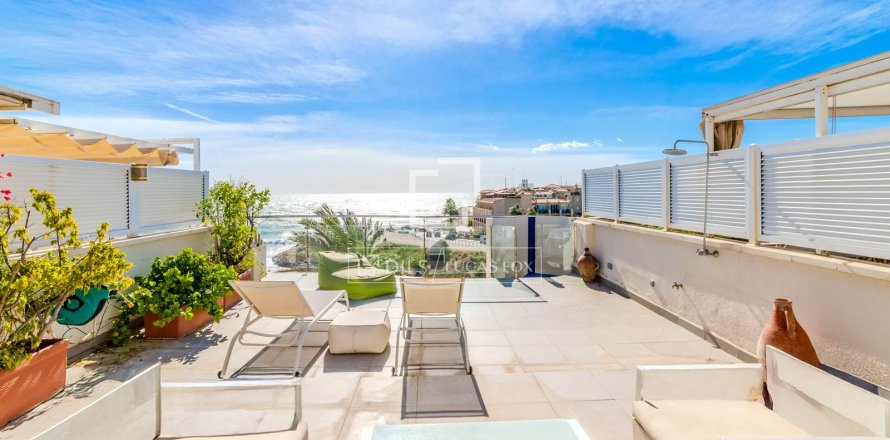 Ático de 3 dormitorios en venta en Sitges, Barcelona, Cataluña, Spain № 3795