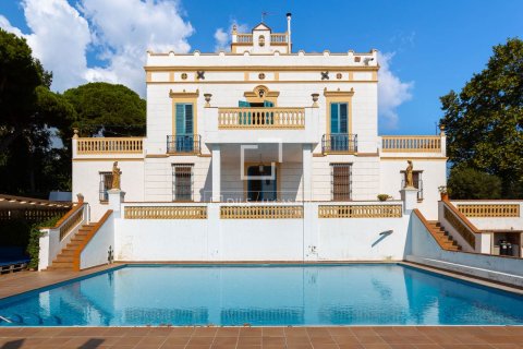 13 bedrooms villa for sale in Arenys de Mar, Barcelona, Catalonia, Spain № 3797 - photo 27