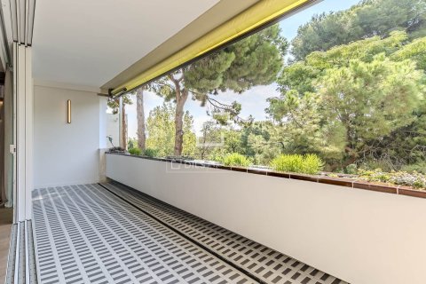 Apartamento de 6 dormitorios en venta en Barcelona, Cataluña, Spain № 4346 - foto 2