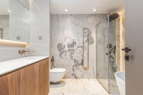 Apartamento de 6 dormitorios en venta en Barcelona, Cataluña, Spain № 4346 - foto 28
