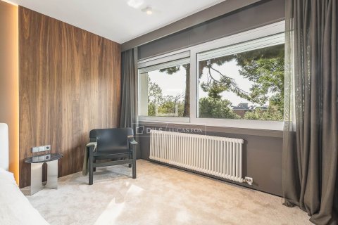 Apartamento de 6 dormitorios en venta en Barcelona, Cataluña, Spain № 4346 - foto 24