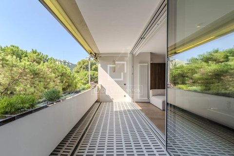 Apartamento de 6 dormitorios en venta en Barcelona, Cataluña, Spain № 4346 - foto 10