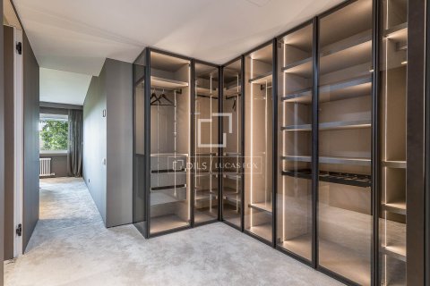 Apartamento de 6 dormitorios en venta en Barcelona, Cataluña, Spain № 4346 - foto 26