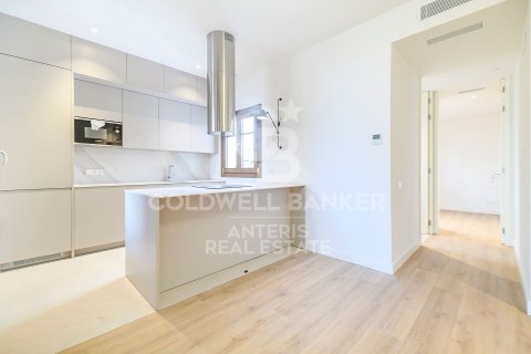 Ático de 2 dormitorios en venta en Barcelona, Cataluña, Spain № 5346 - foto 7