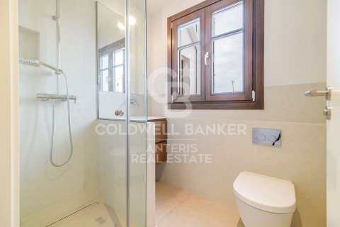 Ático de 2 dormitorios en venta en Barcelona, Cataluña, Spain № 5346 - foto 18
