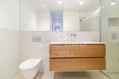 Ático de 2 dormitorios en venta en Barcelona, Cataluña, Spain № 5346 - foto 15