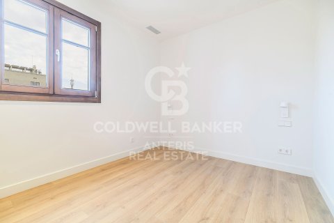 Ático de 2 dormitorios en venta en Barcelona, Cataluña, Spain № 5346 - foto 16