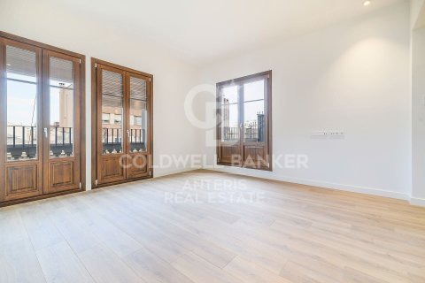 Ático de 2 dormitorios en venta en Barcelona, Cataluña, Spain № 5346 - foto 9