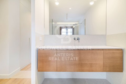 Ático de 3 dormitorios en venta en Barcelona, Cataluña, Spain № 5349 - foto 11