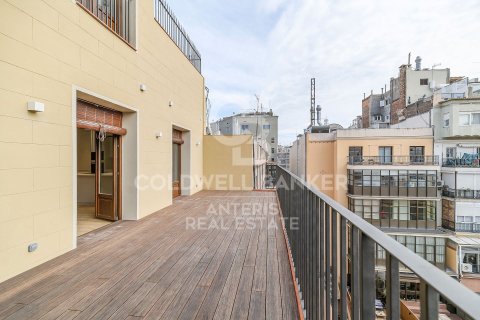 Ático de 3 dormitorios en venta en Barcelona, Cataluña, Spain № 5349 - foto 3