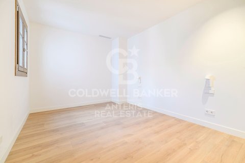 Ático de 3 dormitorios en venta en Barcelona, Cataluña, Spain № 5349 - foto 14
