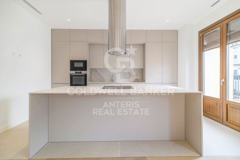 Ático de 3 dormitorios en venta en Barcelona, Cataluña, Spain № 5349 - foto 9