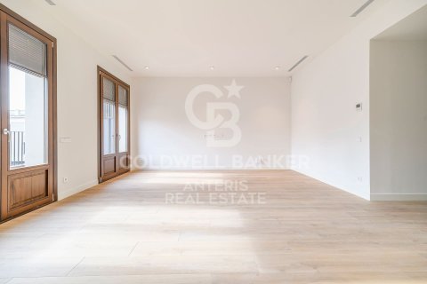 Ático de 3 dormitorios en venta en Barcelona, Cataluña, Spain № 5349 - foto 6