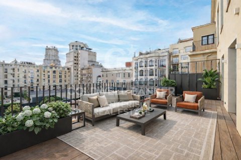 Ático de 3 dormitorios en venta en Barcelona, Cataluña, Spain № 5349