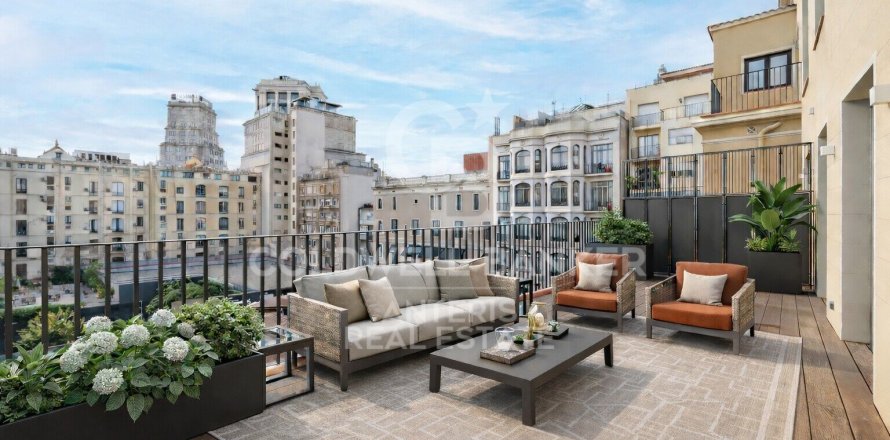 Ático de 3 dormitorios en venta en Barcelona, Cataluña, Spain № 5349