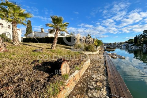 Сasa de 3 dormitorios en venta en Empuriabrava, Gerona, Cataluña, Spain № 5343 - foto 25